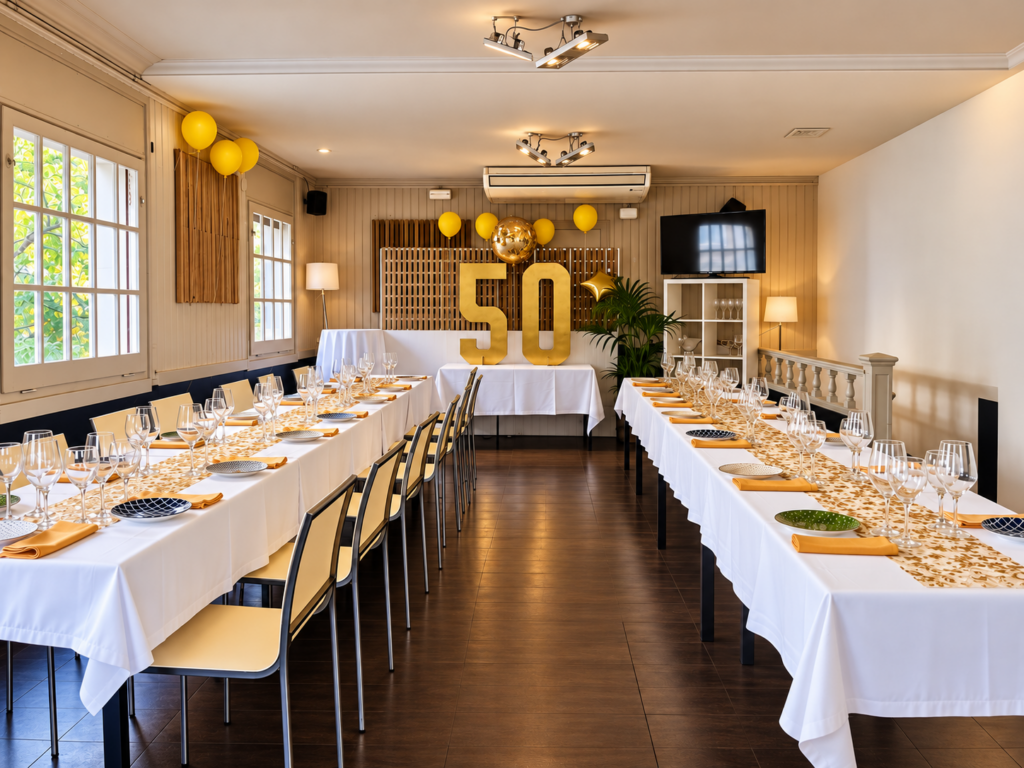 Sala privada con dos mesas hasta 60 pax